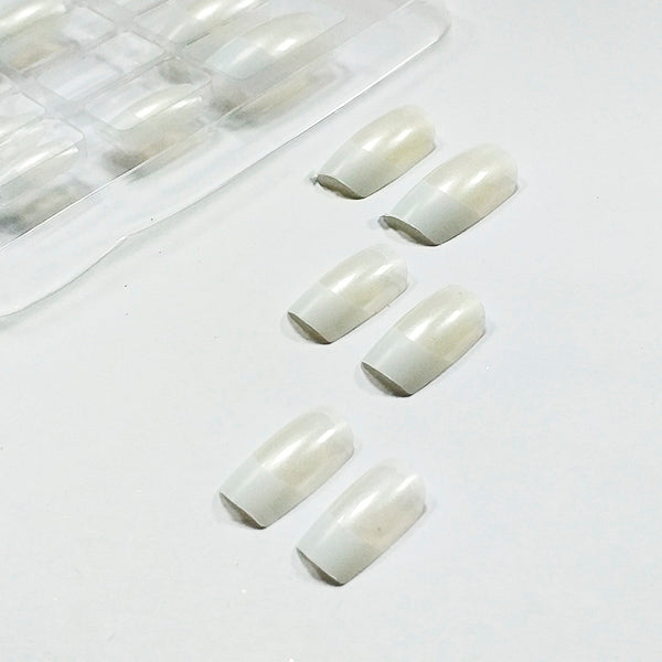 Uñas postizas francesa transparente