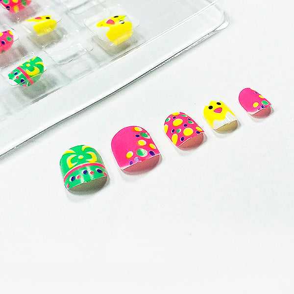 Uñas postizas pollitos