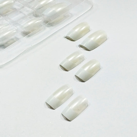 Uñas postizas francesa transparente